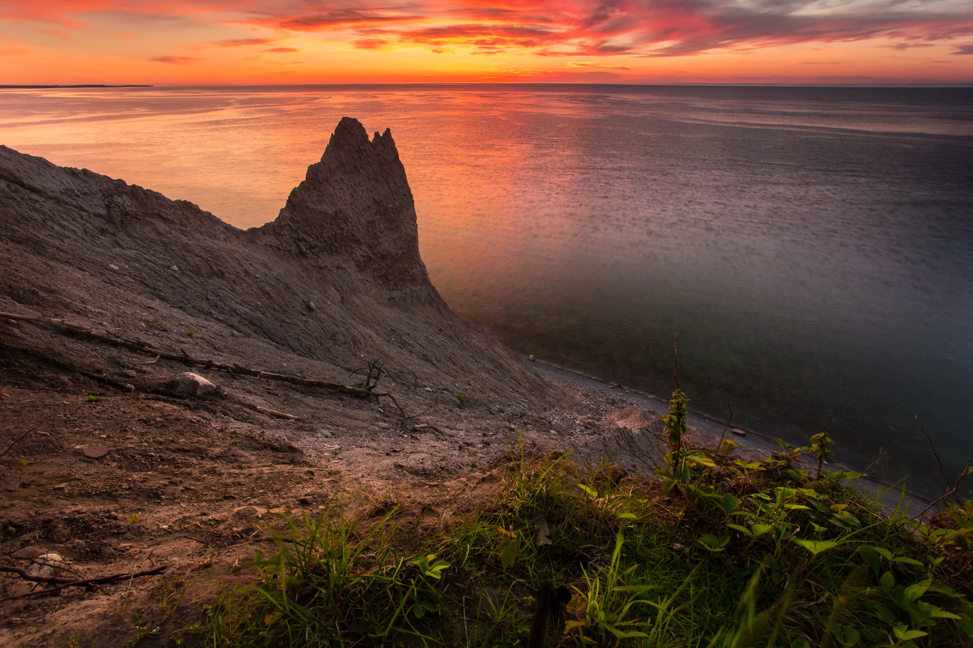 Chimney Bluffs after sunset